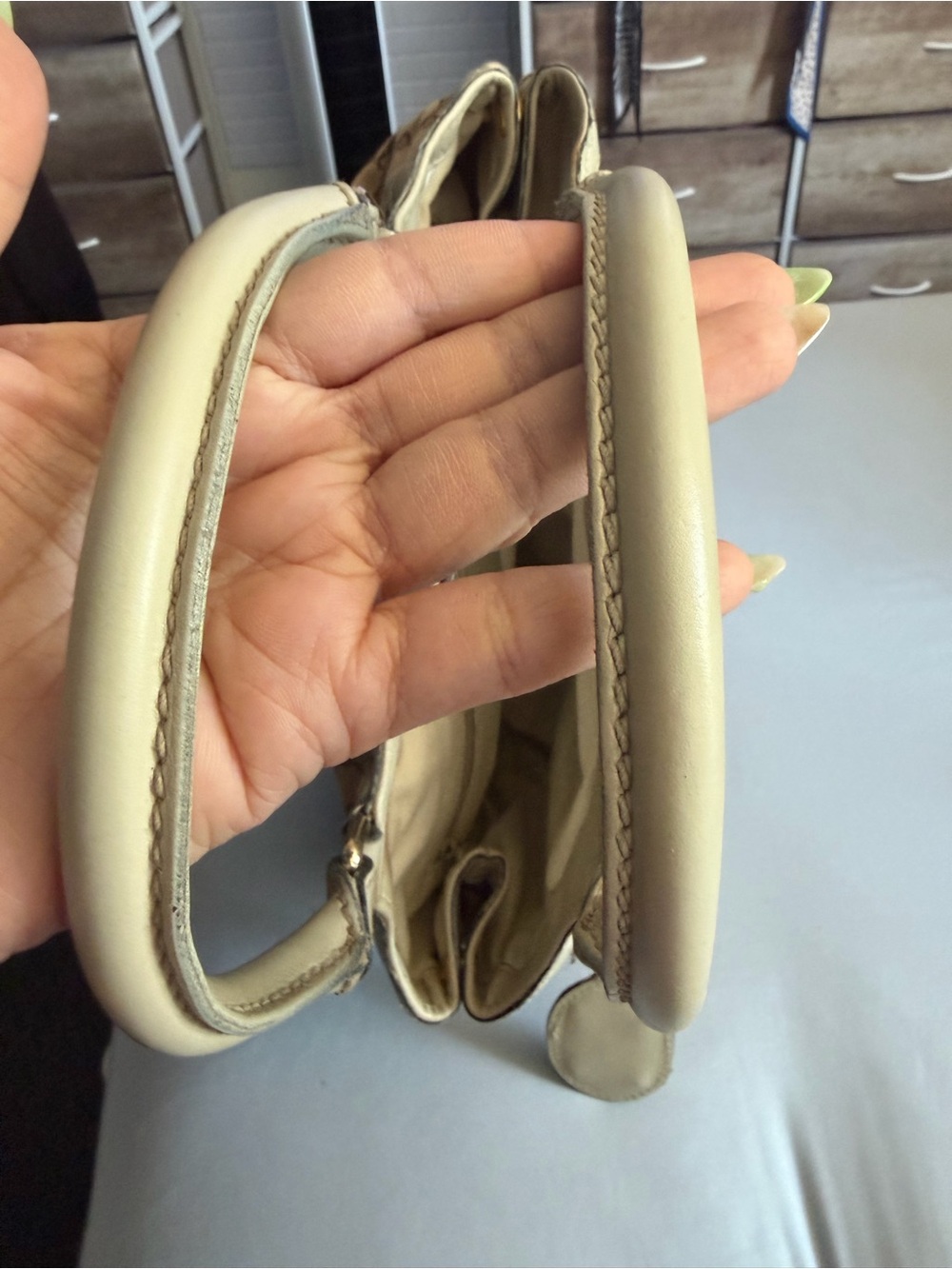 Gucci Beige Brown GG Canvas Shoulder Bag with Leather Trim - Picture 8 of 14